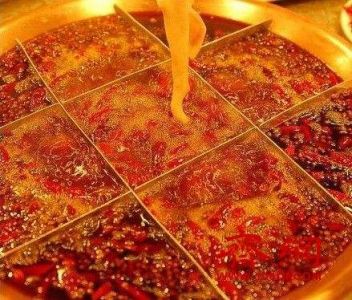 重慶火鍋底料，火鍋麻辣燙，其實(shí)我們不一樣