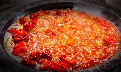 火鍋牛油紅油，吃火鍋也能不長(zhǎng)痘