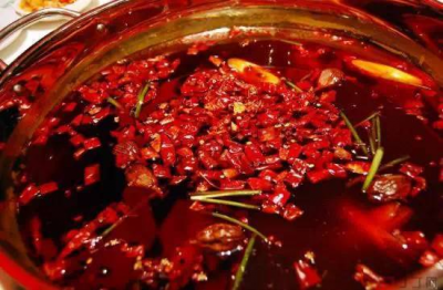 一次性紅油加工上哪找？紅油的制作過(guò)程難嗎？